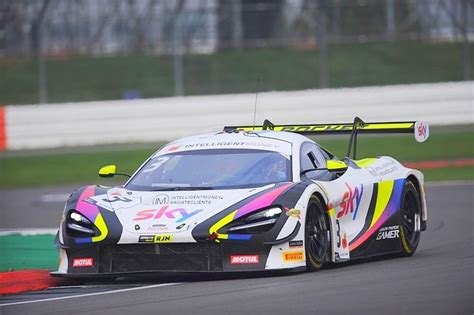 Zum thema dtm 2021 findest du magazin, rennkalender, fahrerwertung, teamwertung, bilder, schlagzeilen. Button's McLaren team enters 2021 DTM - AutoRacing1.com