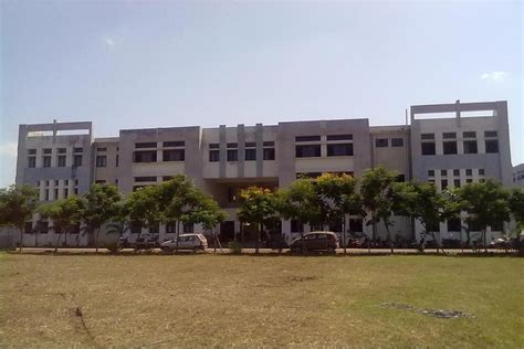 Fees Structure And Courses Of Shri Shankaracharya Institute Of Technology And Management [ssitm