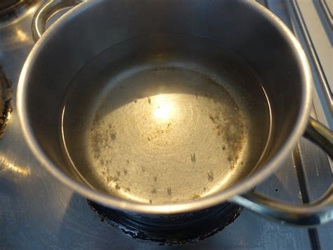This lets the film over the egg yolk get a little thicker, while still allowing the yolk to maintain a runny quality. 4 Steps to Poach an Egg With a Runny Yolk | Poached eggs ...