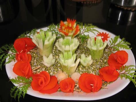 Salad decoration beautiful flowers idea tutorial #salad #salad_decorations #decorations hace un año. photo