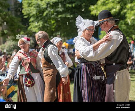 Swedish Folk Dance During National Day Celebration Stock Photo Alamy