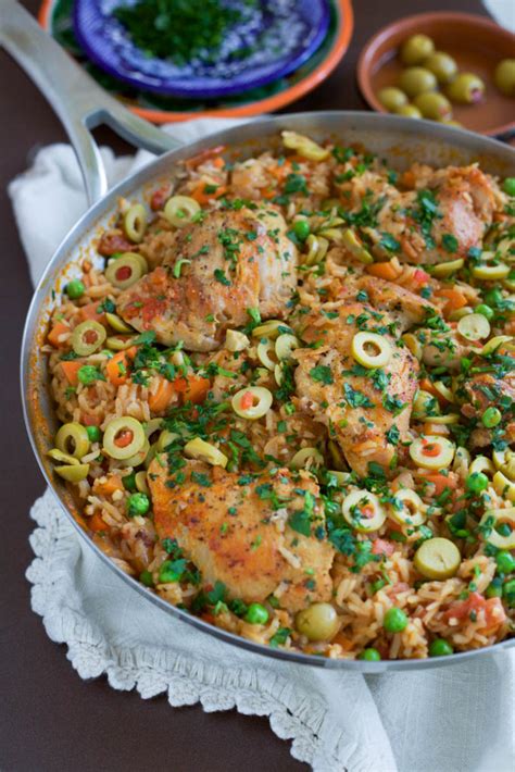 This classic spanish and latin american dish is made with rice, chicken, bell the first, and arguably most important, step in any good arroz con pollo recipe is to season and properly sear the chicken pieces. Traditional Mexican Arroz Con Pollo Recipe with Green Olives