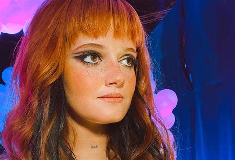 Maria carolina martinez deslandes, known as carolina deslandes, is a portuguese singer and songwriter. Carolina Deslandes é a embaixadora LEGO VIDIYO em Portugal ...