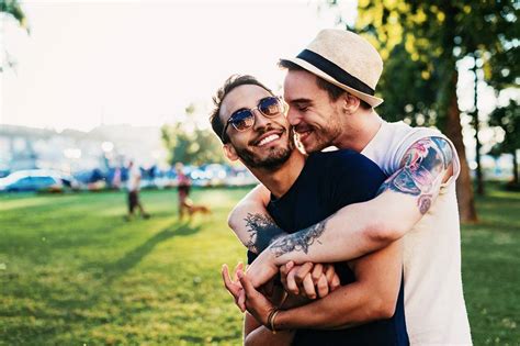 Gay Partnersuche • So Geht Dating Für Schwule Lesben Und Bisexuelle Männer