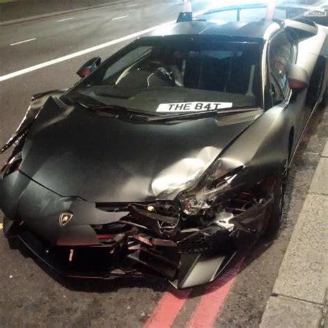 Wrecked Dramatic Pictures Show Damage After £260000 Lamborghini