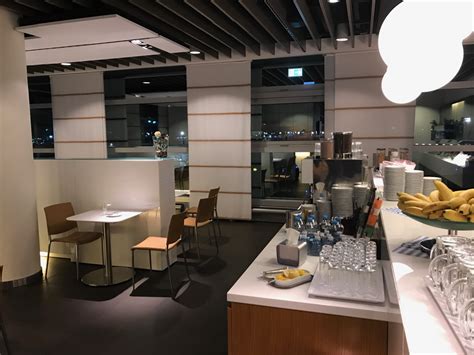 An Amazing Lufthansa First Class Business Lounge In Frankfurt Live