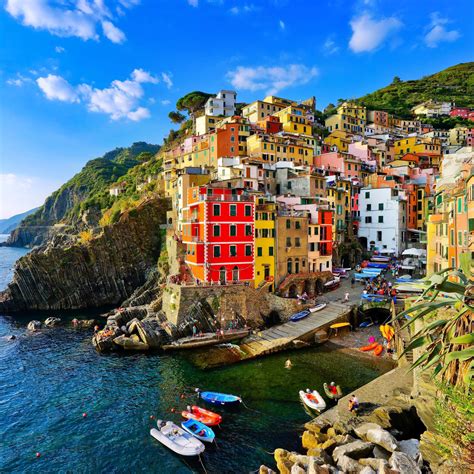 Riomaggiore In Cinque Terre Italy Italia Alrededor De Los Mundos El Norte De Italia La