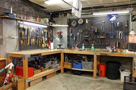 Best Garage Workbench Essentials And Reviews