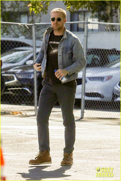 Ryan Gosling Looks Handsome While Heading To A Boxing Gym Photo 4034503 Ryan Gosling Photos