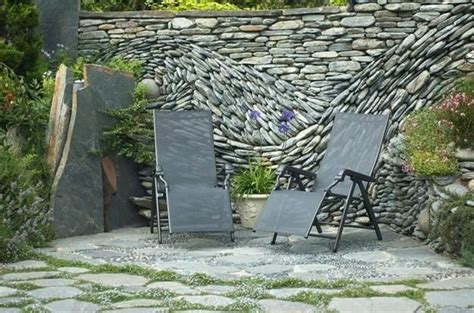 Spectacular Stone Walls Blending Ancient Art into Creative Wall Design