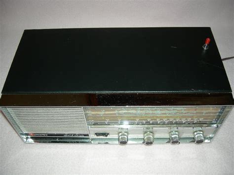 Hallicrafters S-214 Receiver - Vintage Tube Electronics