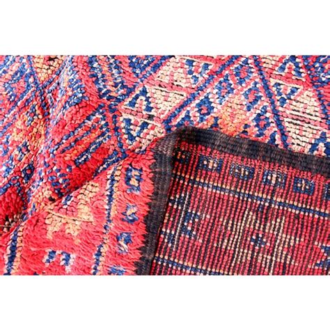 She moved to zemmour after her marriage, and met being young, she learned weaving and excelled in weaving the zemmour rug after years of practice. Vintage Zemmour Moroccan Rug- 6'1" X 9'8" | Chairish
