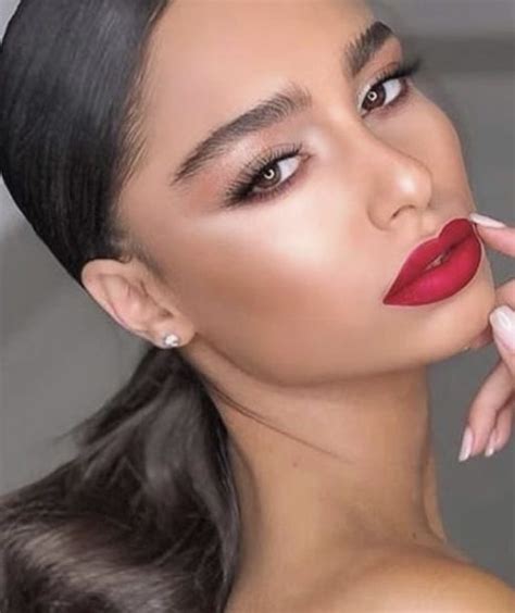 9 Biggest Makeup Trends For 2021 2022 Your Classy Look