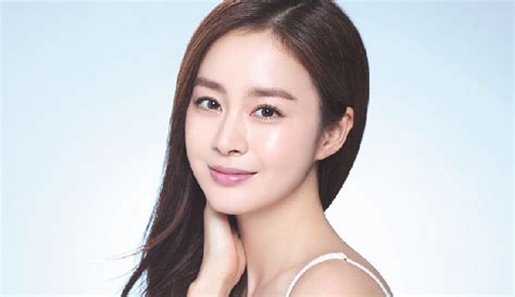 While rain is busy filming my lovable girl, his real girlfriend kim tae hee has been busy filming a drama series too. Flawless Beauty Kim Tae Hee For Cell Cure | Couch Kimchi