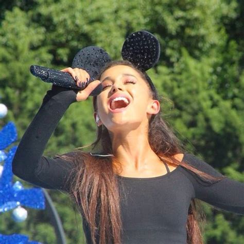 Ariana Grande Performing At Disney Parks Christmas Parade Orlando