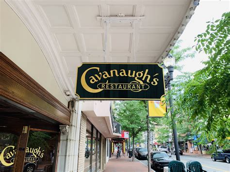 Cavanaugh's Celebrates 30th Anniversary on Market Street with Major