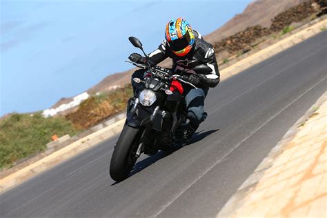 82.1 in or 2085 mm. YAMAHA MT-07 (2014-on) Review | Speed, Specs & Prices | MCN