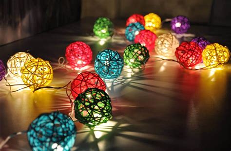 The warmth from diyas, the twinkling of diwali diya decoration ideas. Diwali 2017 - Top 31 Unique Diwali Decoration Ideas To ...
