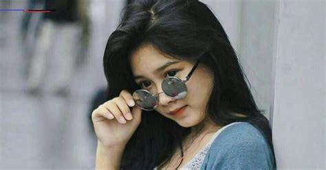 16 wallpaper gambar kartun wanita muslimah cantik terbaru 2015. Foto Cewek2 Cantik Buat Quotes / Koleksi Terbaru Background Quotes Keren Wanita Cantik Ideku ...