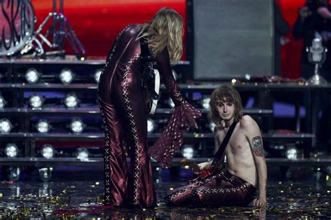 Eurovision news results & points 2021 italy 2022 calendar tickets songs & videos odds national selections facts ogae quiz notifications. Maneskin Corriere 7 - Eurovision 2021, il trionfo dei Maneskin: "Rock'n'roll ... - Resta ...