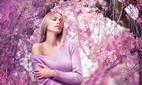 Fond Décran Femmes En Plein Air Maquette Blond La Photographie Violet Fleur De Cerisier