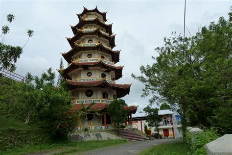 Klenteng Fo Xing Chan Si - Kota Sorong | pagoda, taoist temple
