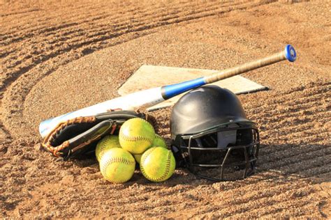 Slow Pitch Vs Fast Pitch Softball What You Need To Know