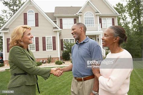 Mature Couple Selling House Photos And Premium High Res Pictures Getty Images