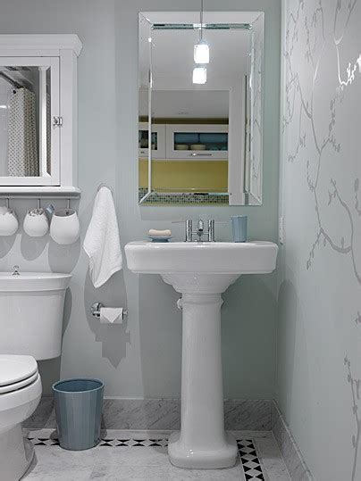 Here's how to turn a small bathroom into a functional and stylish space. Parkdale Ave.: Sarah Richardson Bathrooms...