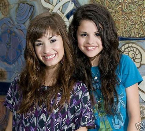 Pic Demi Lovato And Selena Gomez And Ashley Tisdale Photo 18974097 Fanpop