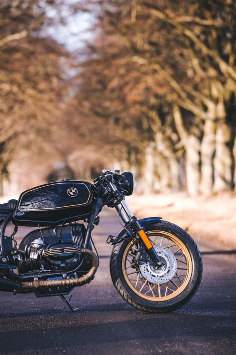 Technologies like telescopic forks hydraulic damping and straight travel rear wheel suspension were first used by bmw. A Clean BMW R45 Cafe Racer by Scottish Garage JM Customs