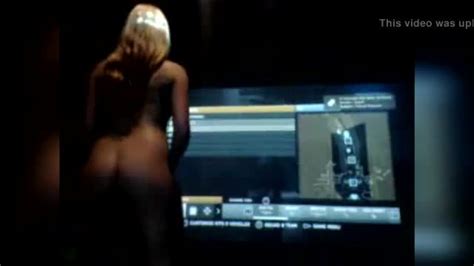 Hot Girl Playing Battlefield 3 Nude LubeTube