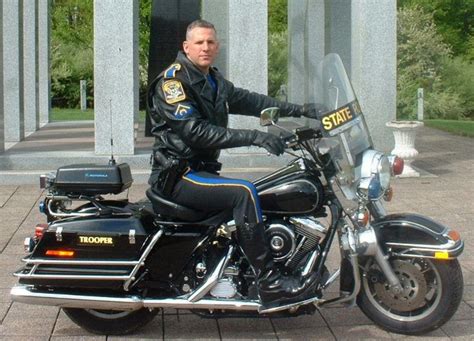 Pin By Bern Ack On Motorcycle Cop In 2020 Police Memorial Hot Cops
