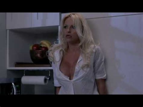 Scary Movie 3 Boobs Get Bigger Every Shot YouTube