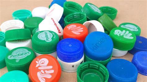 4 Creative Ways To Reuse Bottle Caps Waste Bottle Caps Craft Ideas