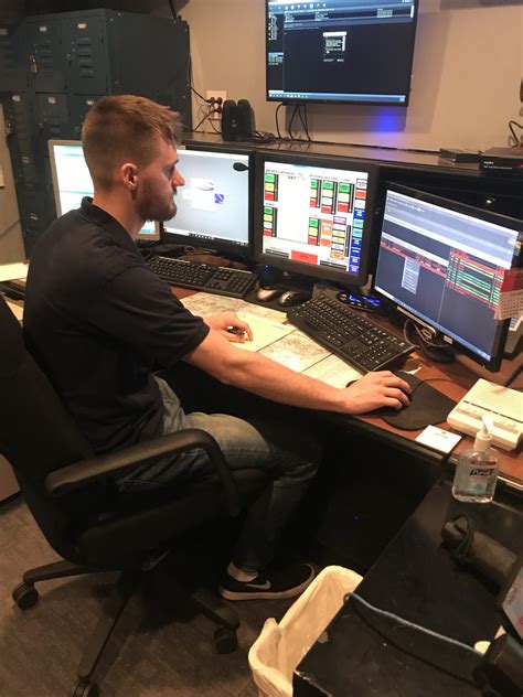 9-1-1 dispatchers, the unsung heroes of emergency situations | WBIW