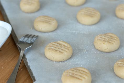 Simple Vanilla Cookies