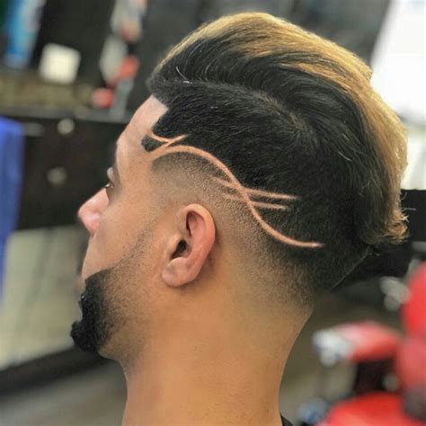 Cortes De Pelo Con Grecas Peinado Moderno