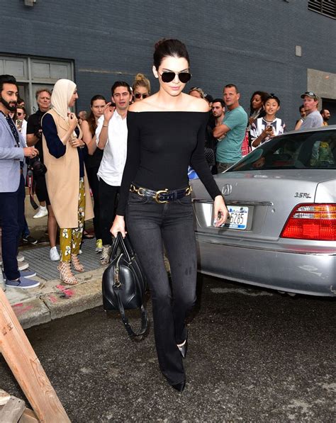 98 Of Kendall Jenners Chicest Looks Kendall Jenner Outfits Kendall