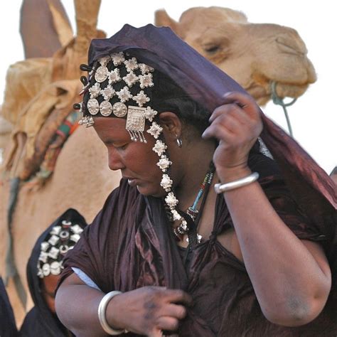 Pin By Elizabeth Mcdowell On Wüste Tuareg People Beautiful African