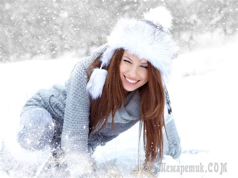 Девушки в снегу фото онлайн на oir mobi