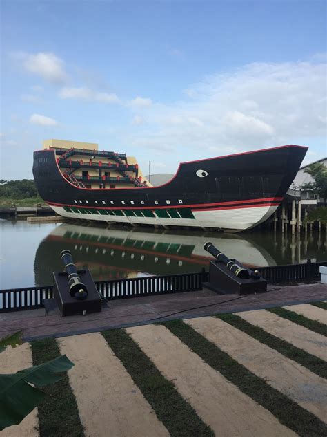 A transfer of rp 100 thousand for the fare and check in at the hotel, but had never before transfer. ~She Dazzle In Her Own Way~: The Mudzaffar Hotel, Melaka