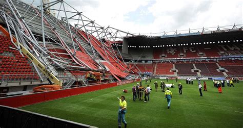 Tot 2020 was het budget 2,2 miljoen, waarvan 2 miljoen door fc twente werd betaald. Een dode bij instorten dak FC Twente stadion - 14 gewonden ...