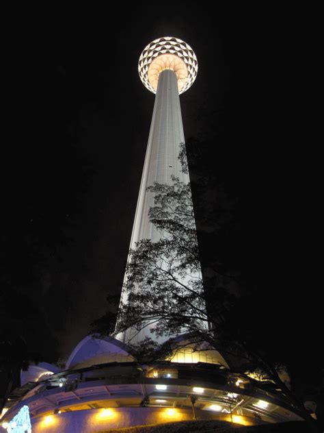 Start your kl tower experience at the observation deck with a skyline view of the city at 276 metres above ground level. 18 Most Incredible Kuala Lumpur Tower Night Pictures