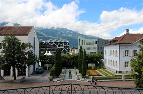 Um passeio em Vaduz, capital de Liechtenstein - Apure Guria!