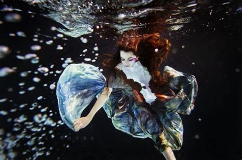 As Belas Fotografias Subaquáticas De Ilse Moore Estou Sem