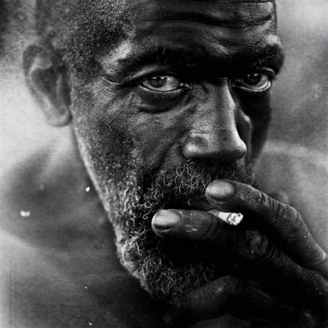 Amazing Black And White Photos Of The Homeless 25 Pics