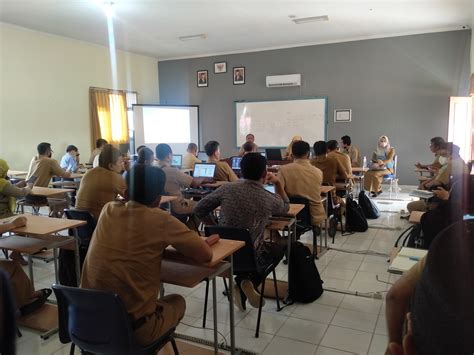 Rapat Koordinasi Tentang Penyusunan Analisis Jabatan Anjab Analis