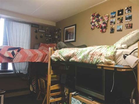 Check out this video highlighting junior id major, tessa klarenbeek to find out! Freshman Dorm Room Tour | Dorm room, Room tour, Dorm