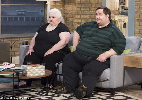 Too Fat To Work Couple Who Weigh 54 Stone Between Them Claim £2000 A